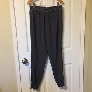 - Vince women pants size s